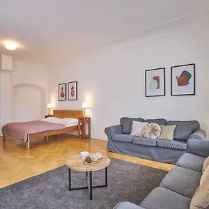 Apartahotel Charles Bridge, Praga