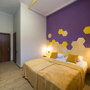 Bee Station Hotel Kiev